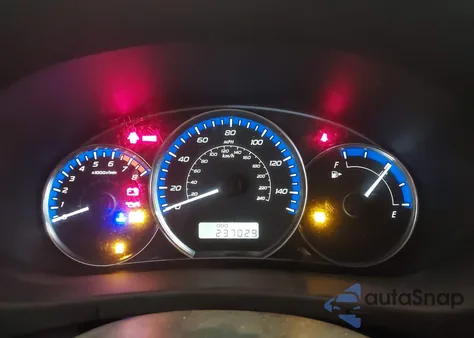 2011 Subaru Forester 2.5X Premium z USA, uszkodzony, nr VIN JF2SHADCXBG722356